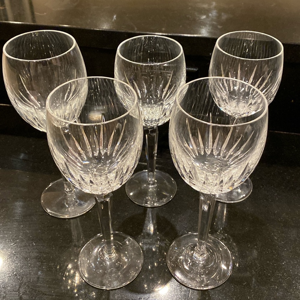 Waterford crystal goblets. 3 white wine , 2 water, excellent condition. No chips